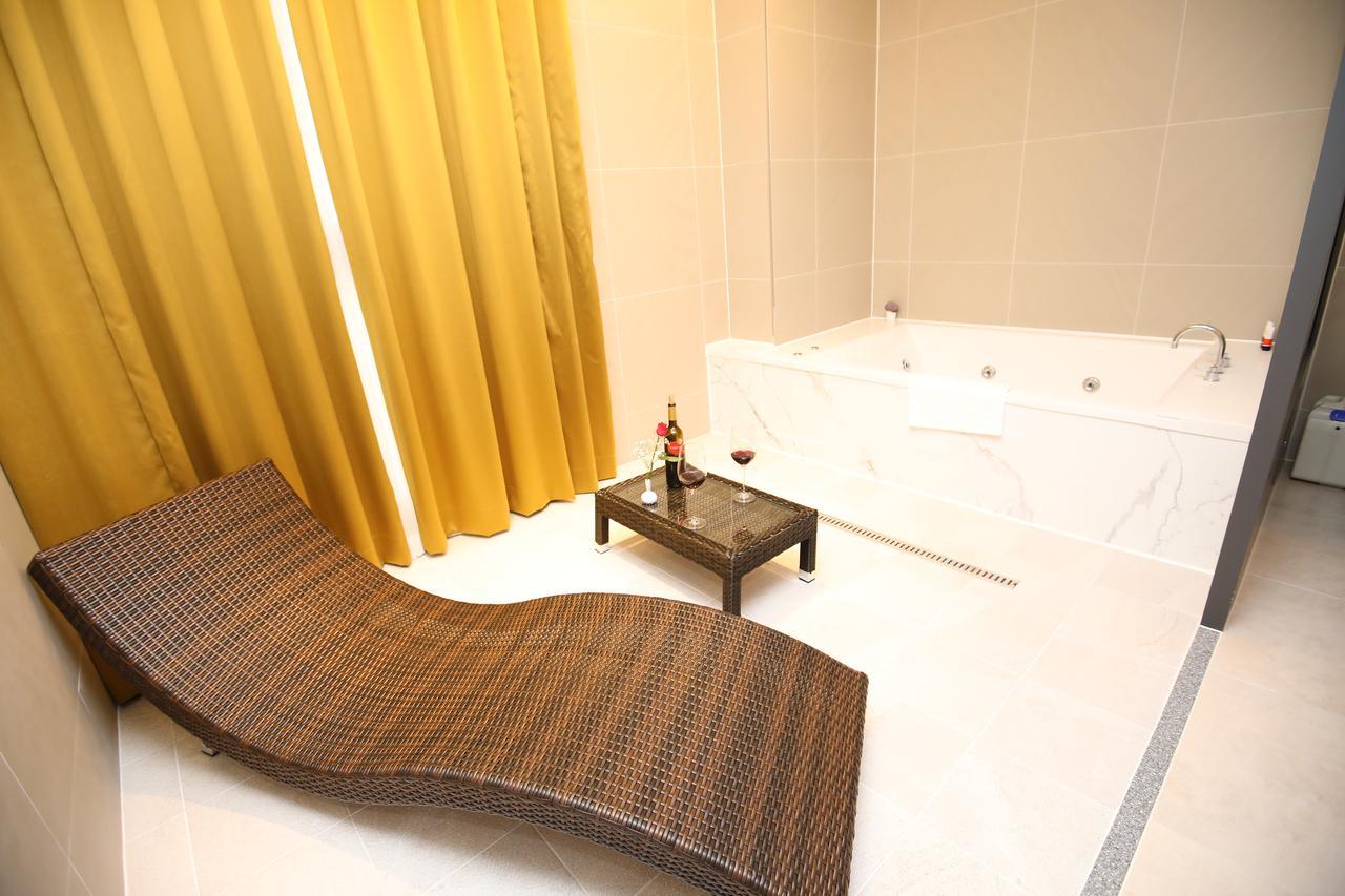 Rest Hotel Gimpo Bagian luar foto