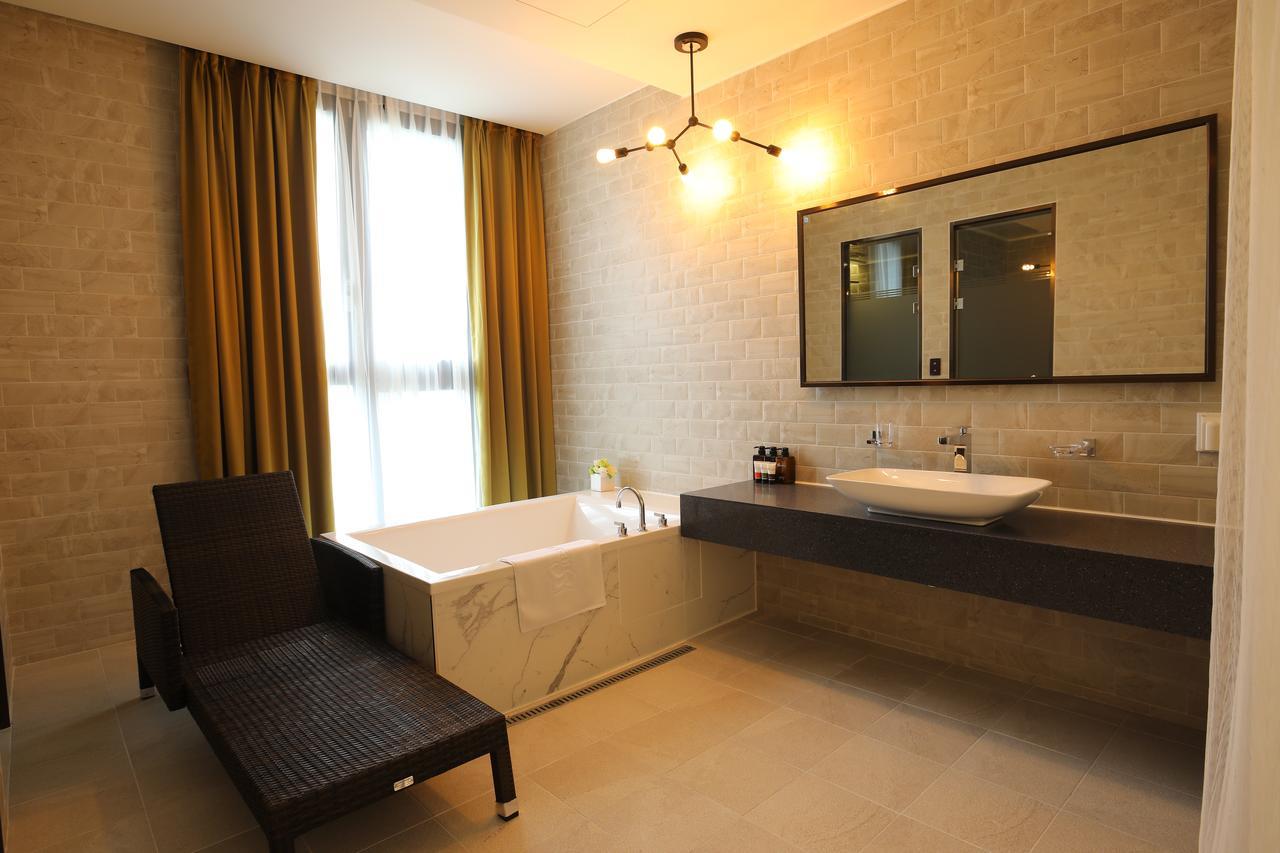 Rest Hotel Gimpo Bagian luar foto
