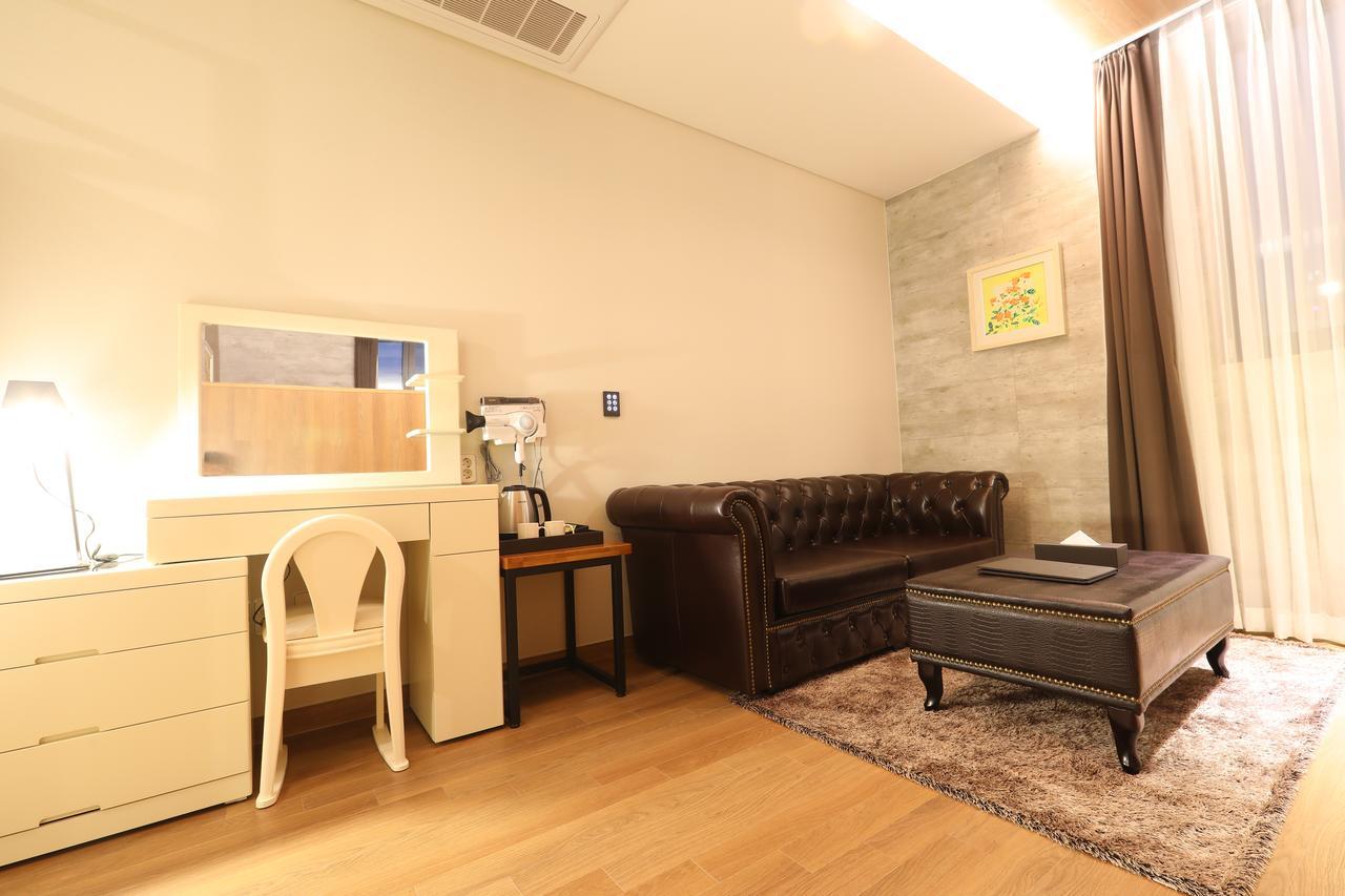 Rest Hotel Gimpo Bagian luar foto